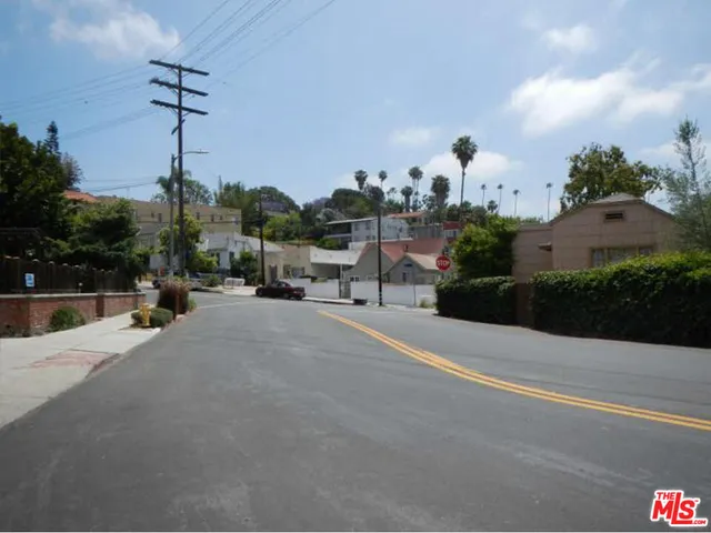 $1,848,500 | 975 Lucile Avenue, Los Angeles, CA 90026