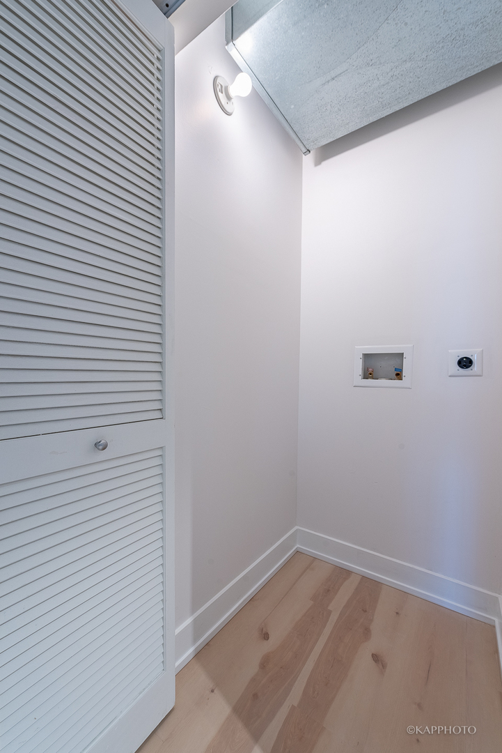 111 South Morgan Street, Unit 619 Chicago, IL 60607 - Photo 19 of 35 a view of a small space