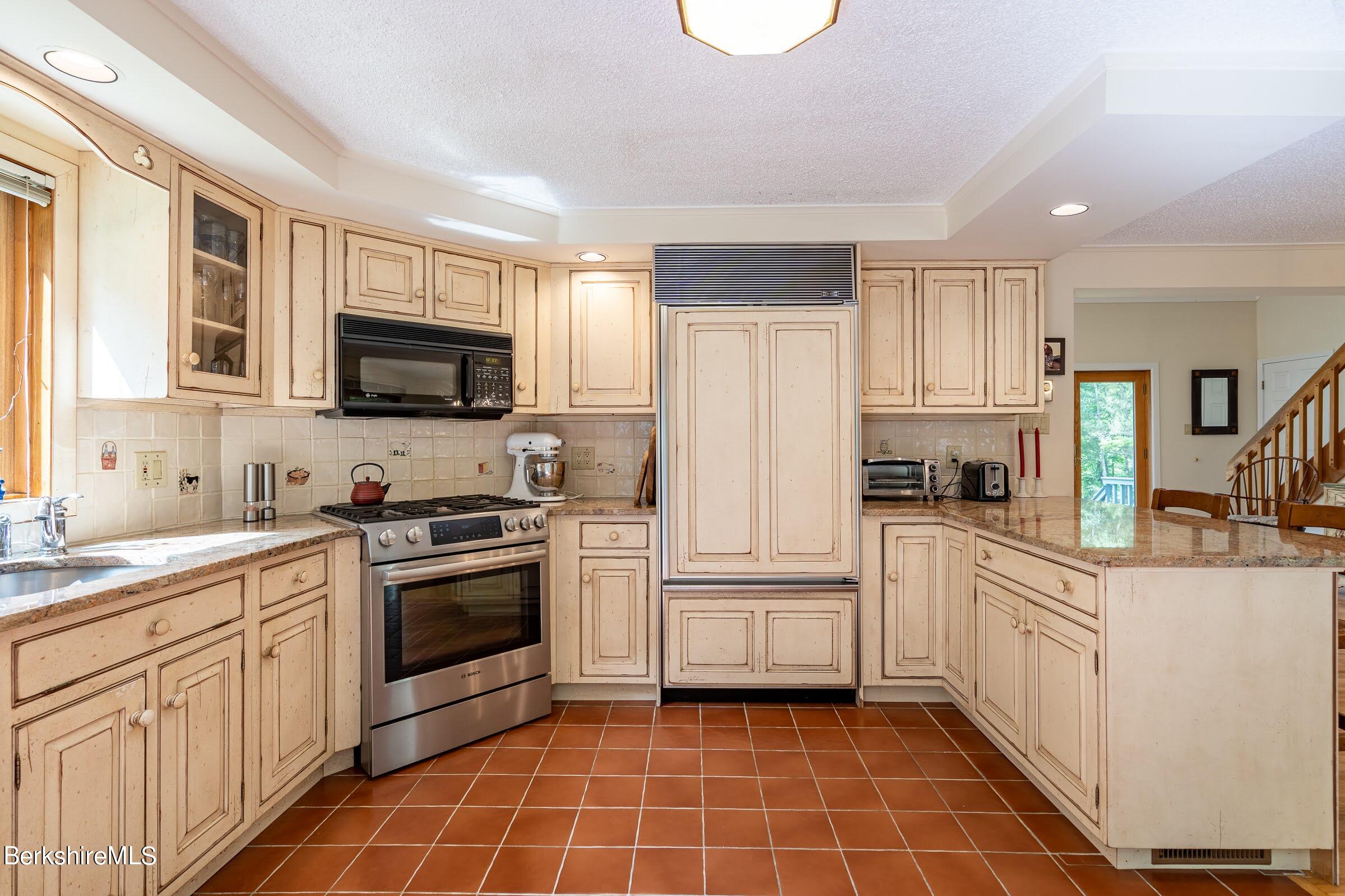 146 Hupi Road Monterey, MA 01245 - Photo 11 of 32 KITCHEN