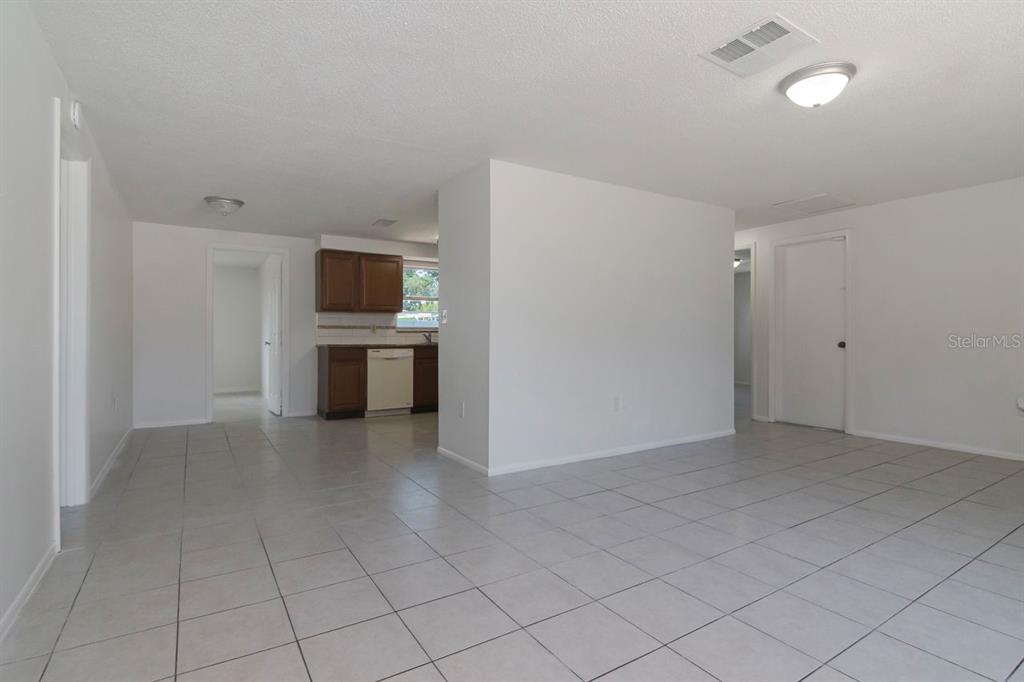 7908 Rusty Oak Drive New Port Richey, FL 34653 - Photo 8 of 38