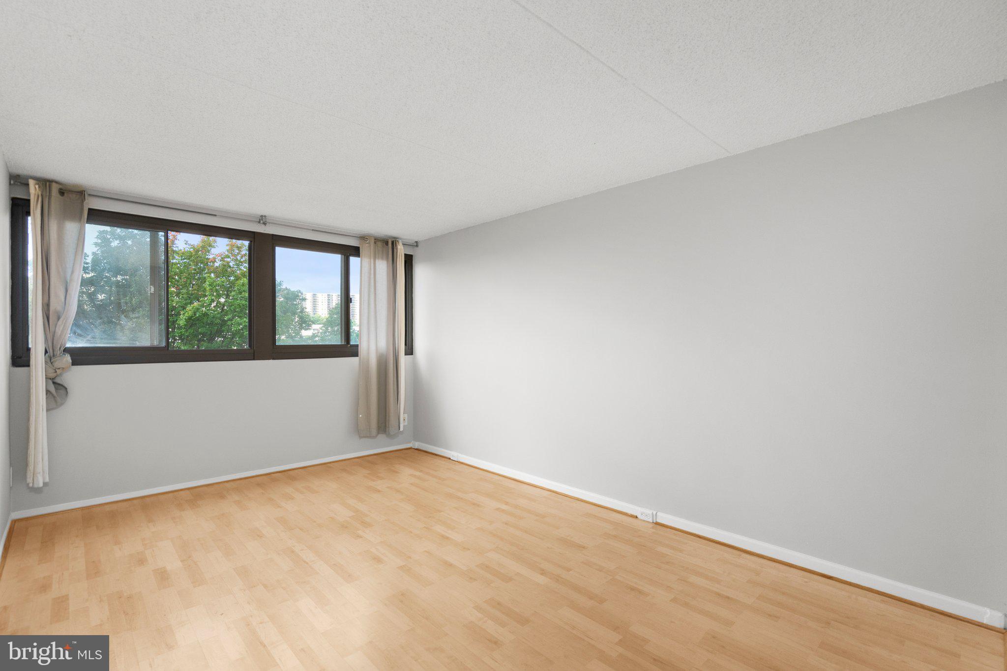 5911 Edsall Road, Unit 412 Alexandria, VA 22304 - Photo 20 of 35