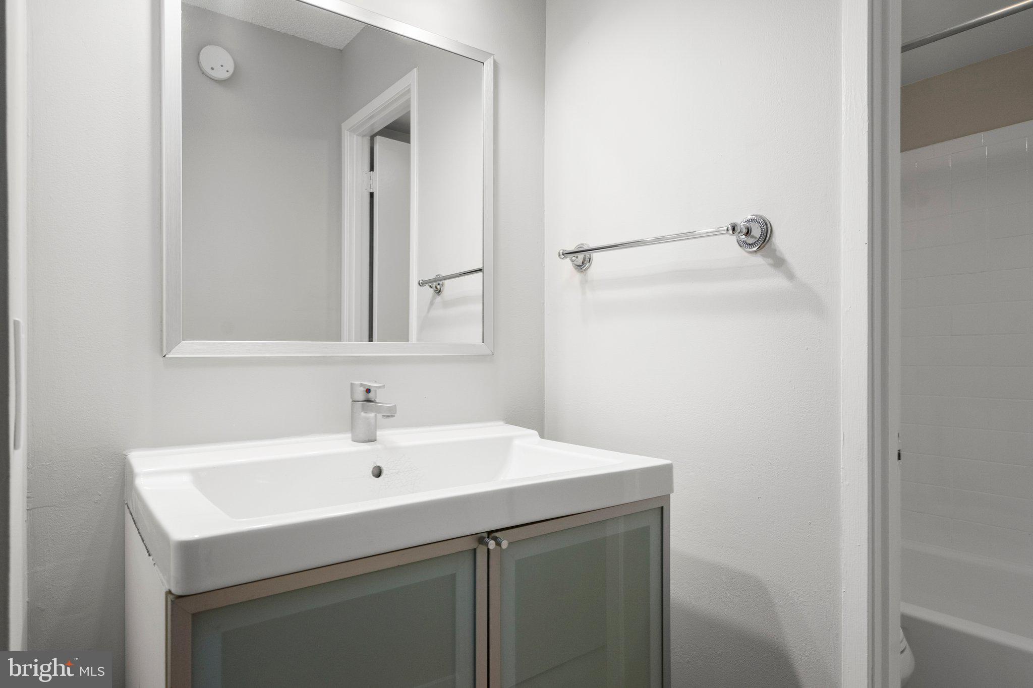 5911 Edsall Road, Unit 412 Alexandria, VA 22304 - Photo 24 of 35