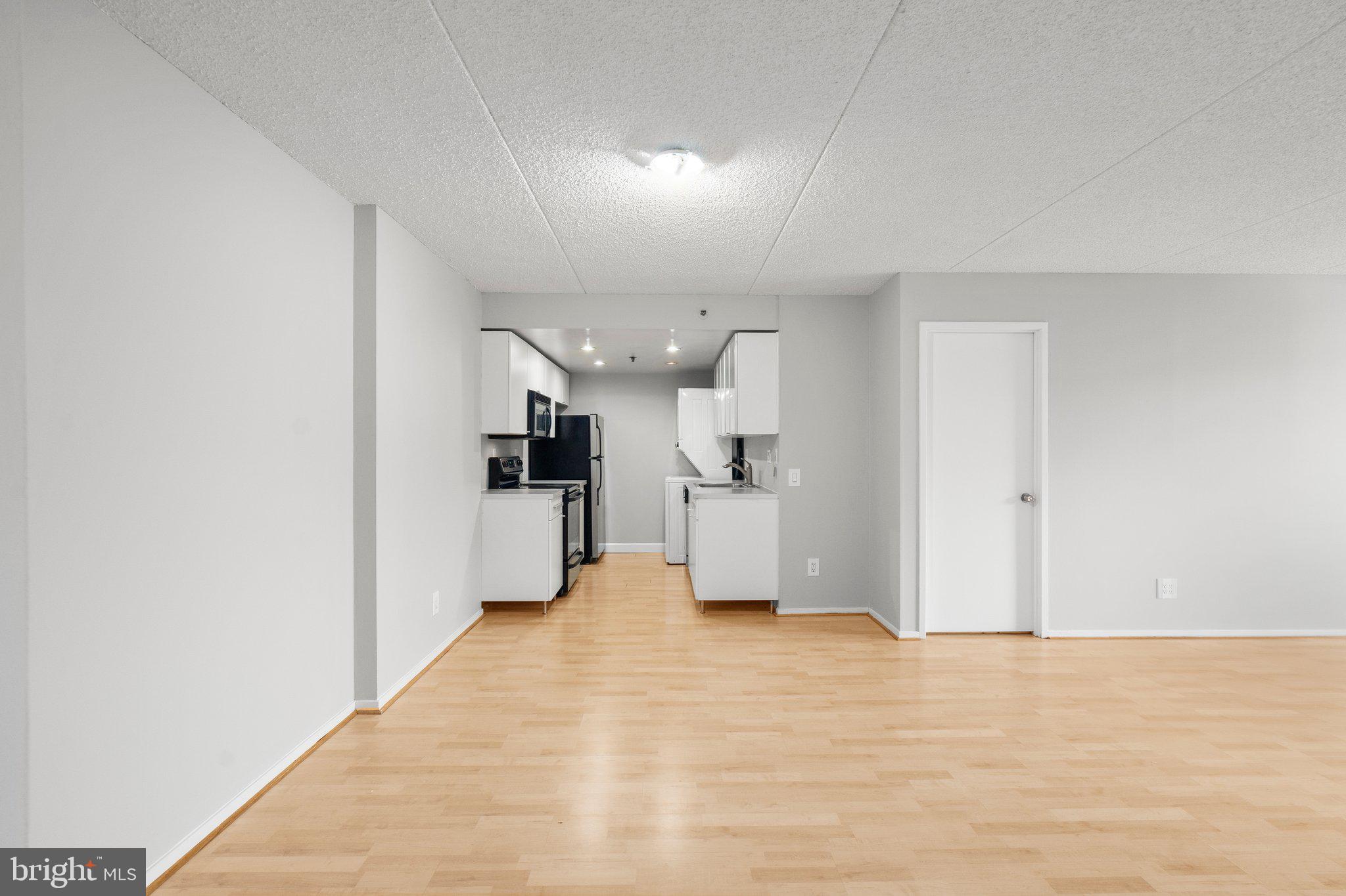 5911 Edsall Road, Unit 412 Alexandria, VA 22304 - Photo 10 of 35