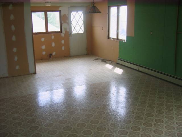 5821 Kilgore Road Croswell, MI 48422 - Photo 6 of 18 31057133-5.JPG