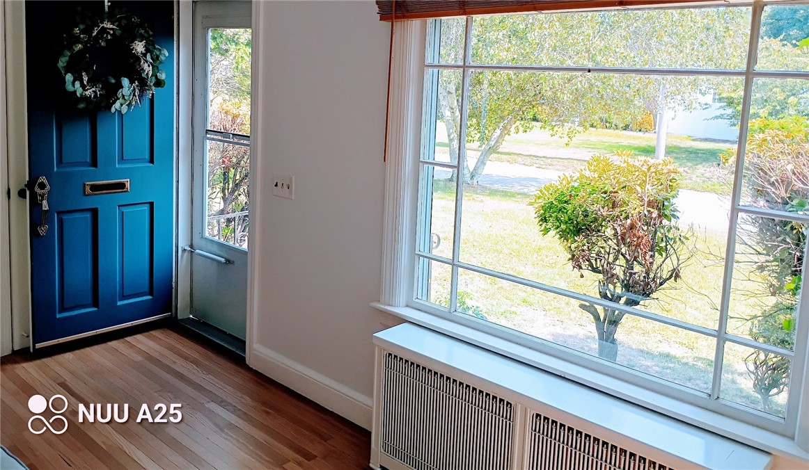 69 Delwood Road Warwick, RI 02889 - Photo 6 of 31
