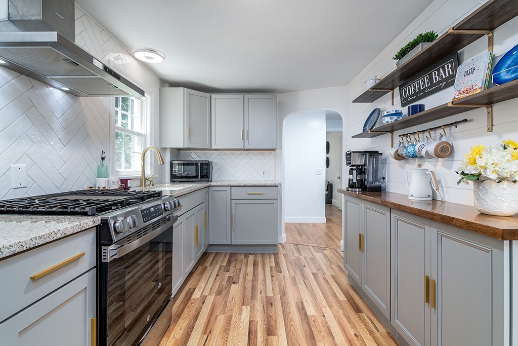 69 Delwood Road Warwick, RI 02889 - Photo 9 of 31