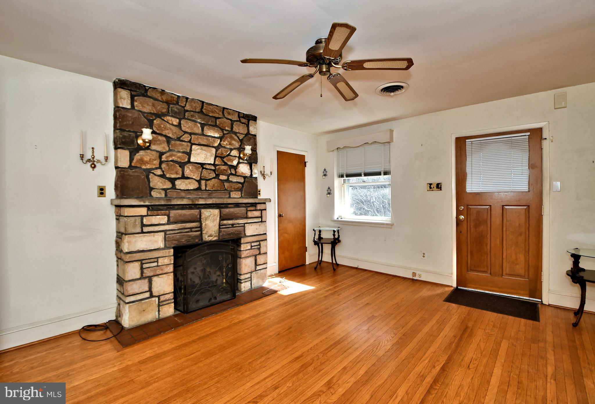 625 Cheswick Road Philadelphia, PA 19128 - Photo 5 of 24