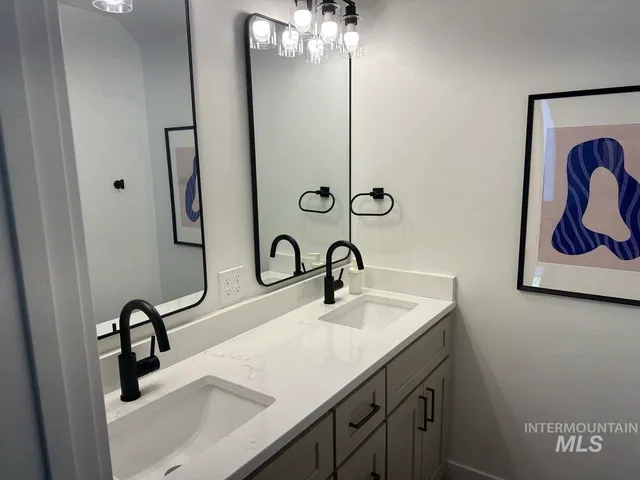 $1,200,000 | 1047 Kaitlyn Loop, McCall, ID 83638