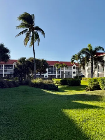 $355,000 | 110 Half Moon Circle, Unit C1, Hypoluxo, FL 33462