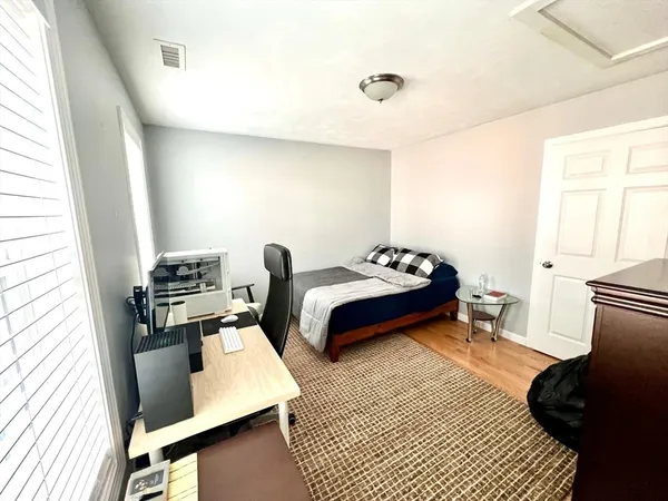 $4,050 | 129 Quinapoxet Street, Holden, MA 01522