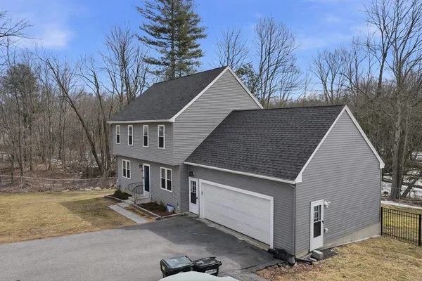 $4,050 | 129 Quinapoxet Street, Holden, MA 01522