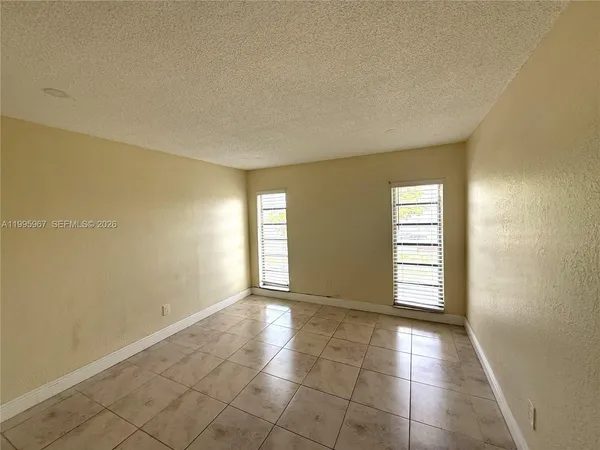 $1,850 | 4848 Northwest 24th Court, Unit 325, Lauderdale Lakes, FL 33313