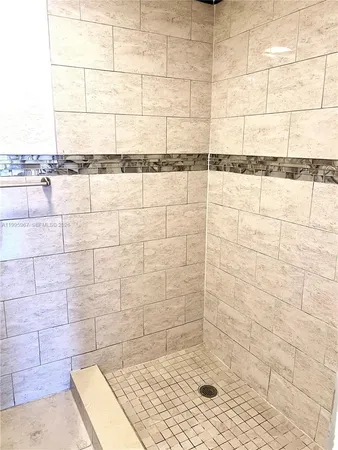 $1,850 | 4848 Northwest 24th Court, Unit 325, Lauderdale Lakes, FL 33313