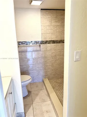 $1,850 | 4848 Northwest 24th Court, Unit 325, Lauderdale Lakes, FL 33313