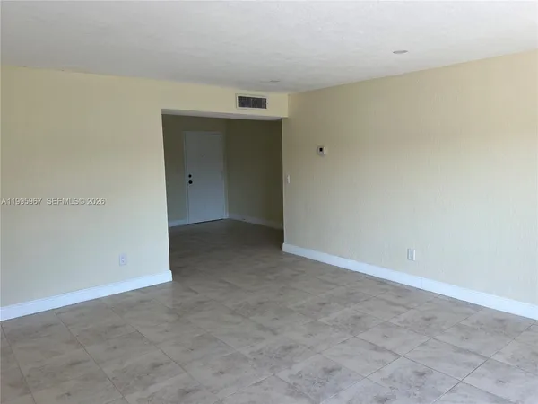 $1,850 | 4848 Northwest 24th Court, Unit 325, Lauderdale Lakes, FL 33313