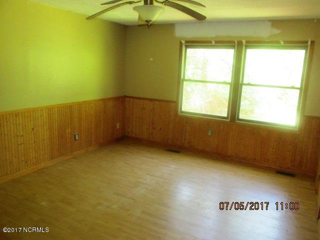401 Becton Road Havelock, NC 28532 - Photo 7 of 14 401 Becton Bedroom 3