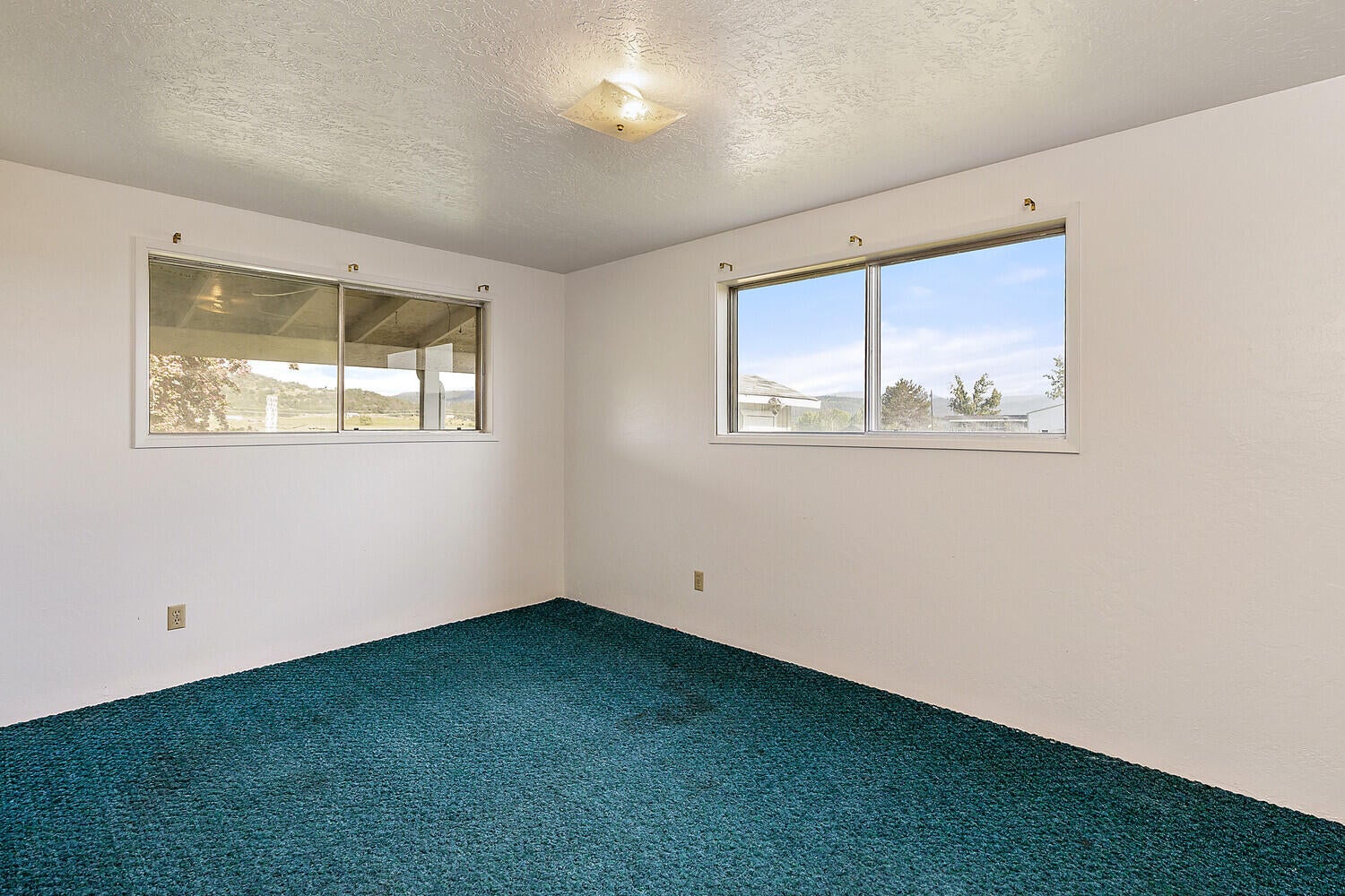 3071 Meridian Road Eagle Point, OR 97524 - Photo 26 of 35 3071 Meridian Road (26)