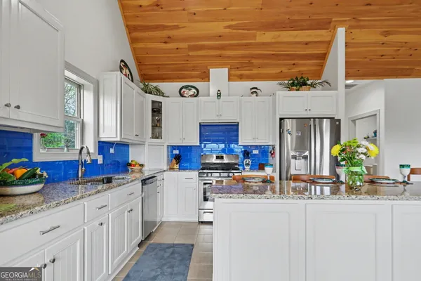 $650,000 | 100 Deacons Way, Franklin, NC 28734