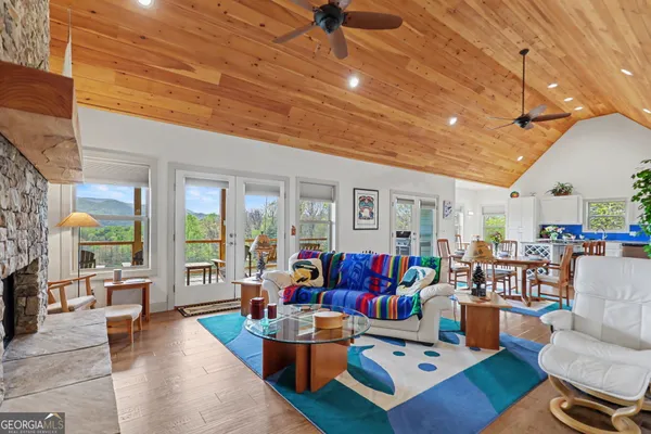 $650,000 | 100 Deacons Way, Franklin, NC 28734