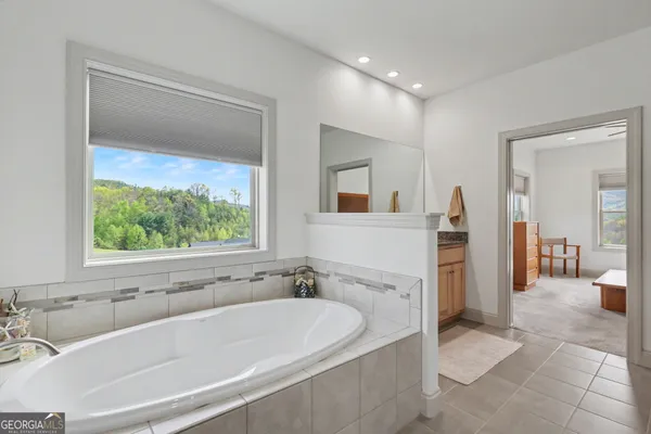 $650,000 | 100 Deacons Way, Franklin, NC 28734