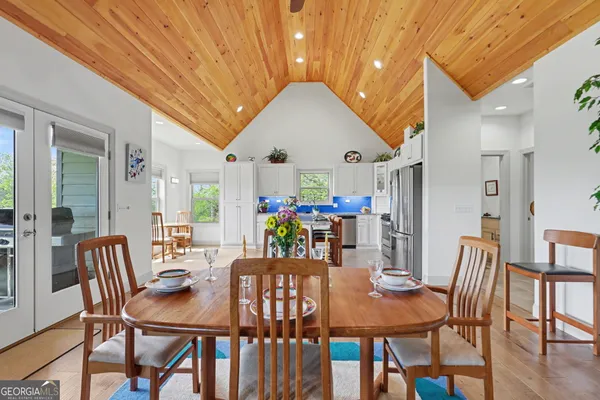 $650,000 | 100 Deacons Way, Franklin, NC 28734