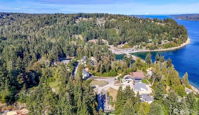 $299,999 | 14295 Olalla Crest Lane Southeast, Unit M, Olalla, WA 98359