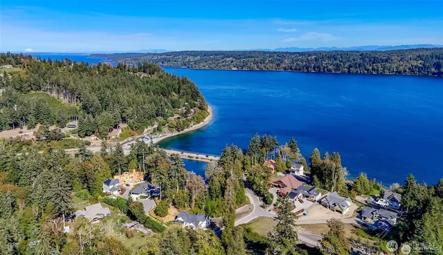 $299,999 | 14295 Olalla Crest Lane Southeast, Unit M, Olalla, WA 98359