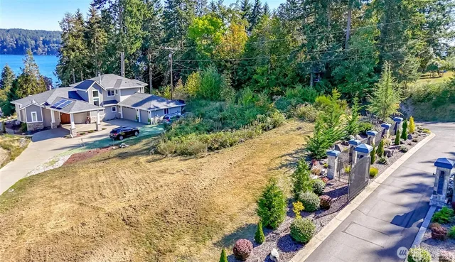 $299,999 | 14295 Olalla Crest Lane Southeast, Unit M, Olalla, WA 98359