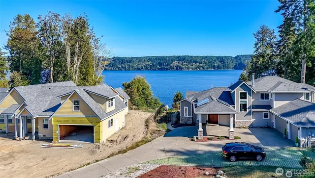 $299,999 | 14295 Olalla Crest Lane Southeast, Unit M, Olalla, WA 98359