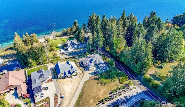 $299,999 | 14295 Olalla Crest Lane Southeast, Unit M, Olalla, WA 98359