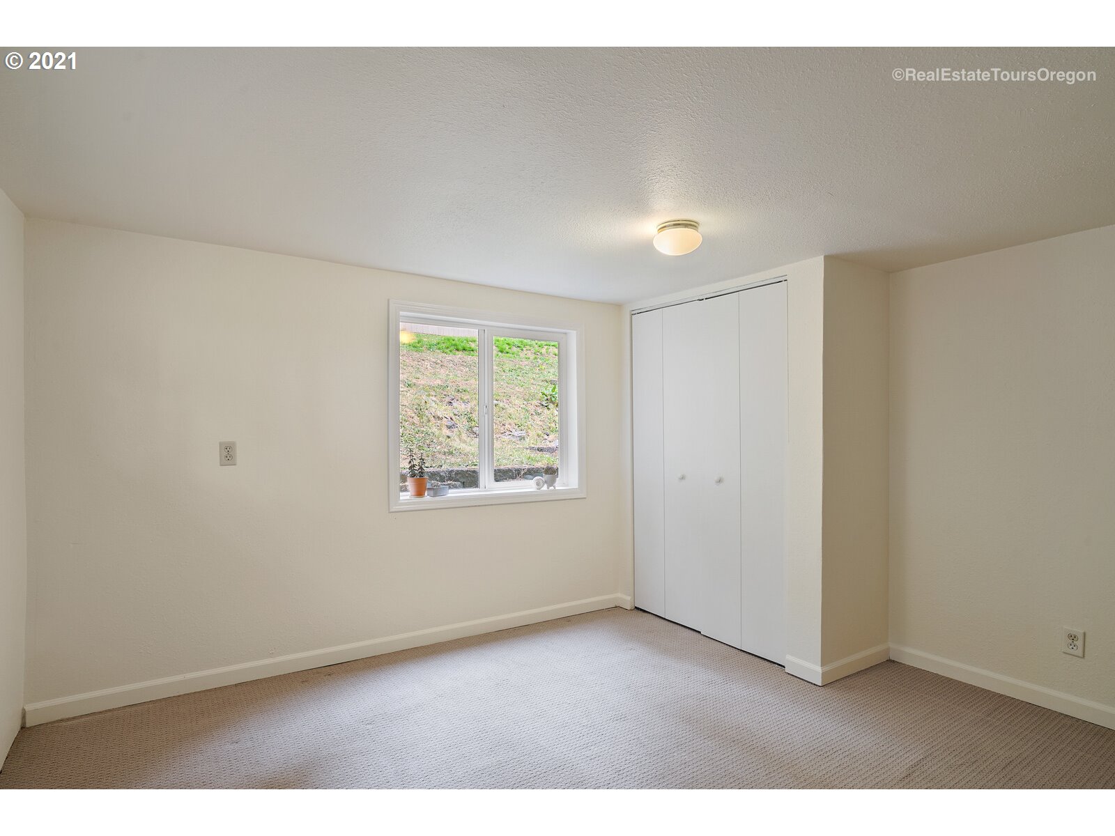 46540 Southwest South Road Gaston, OR 97119 - Photo 14 of 16