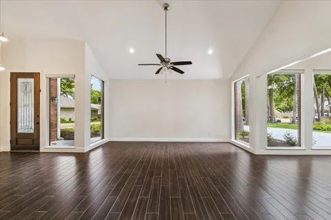 $349,000 | 1906 River Falls Drive, Houston, TX 77339