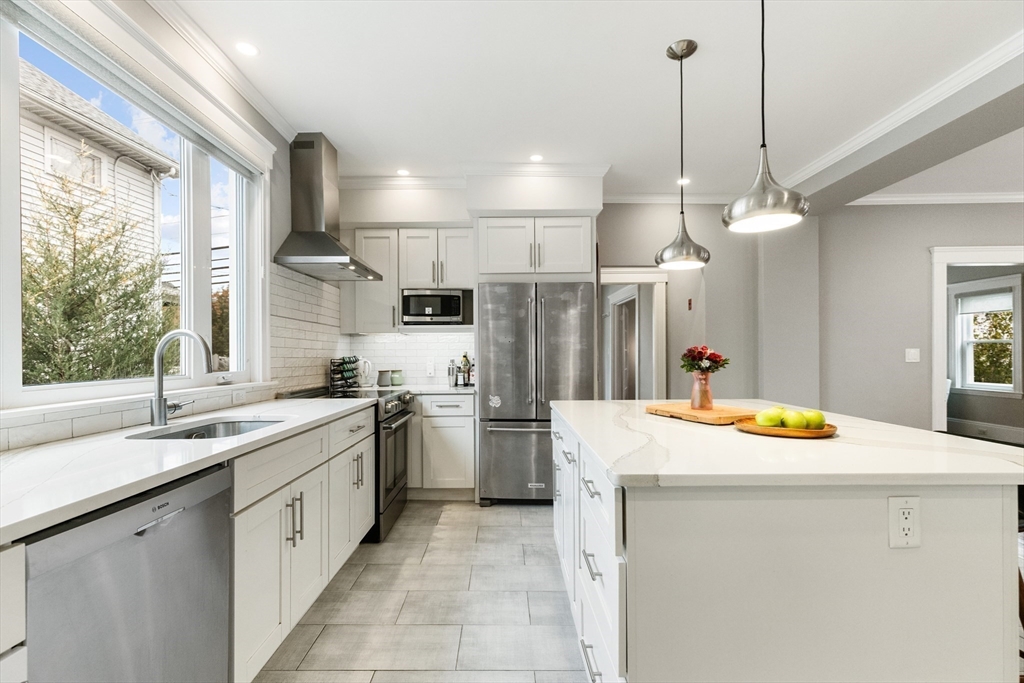 52 Warren Street Arlington, MA 02474 - Photo 12 of 26