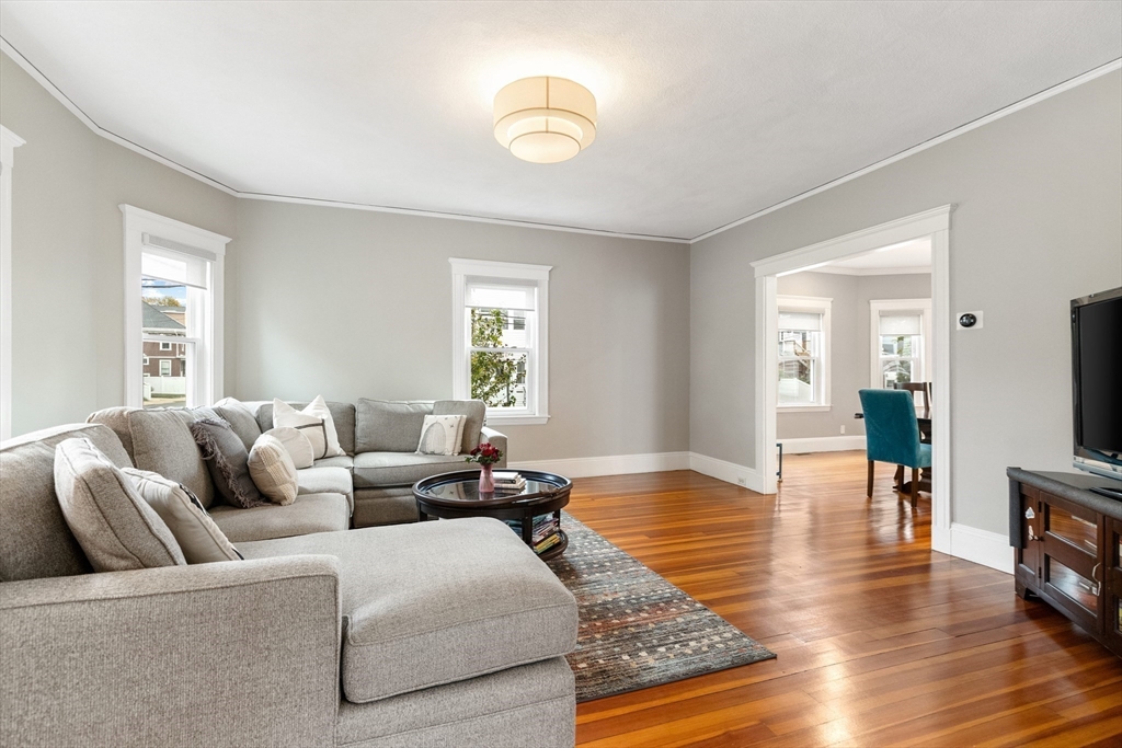 52 Warren Street Arlington, MA 02474 - Photo 7 of 26