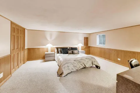 $675,000 | 611 West Whiting Lane, Arlington Heights, IL 60004