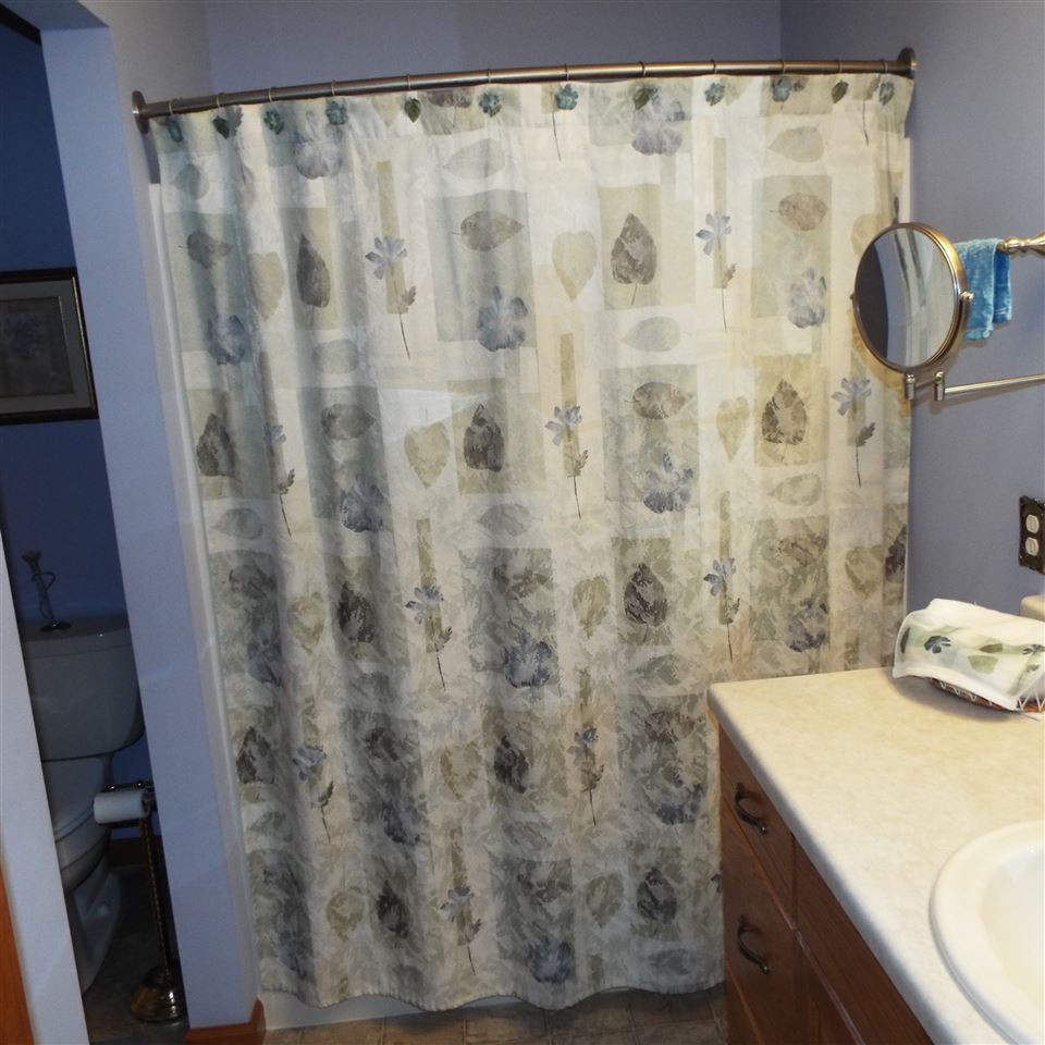 9009 Pretty Ridge Court Fort Wayne, IN 46825 - Photo 14 of 36