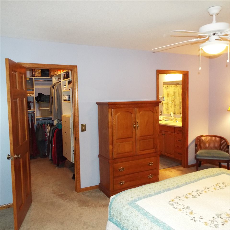 9009 Pretty Ridge Court Fort Wayne, IN 46825 - Photo 18 of 36