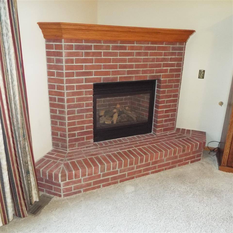 9009 Pretty Ridge Court Fort Wayne, IN 46825 - Photo 10 of 36