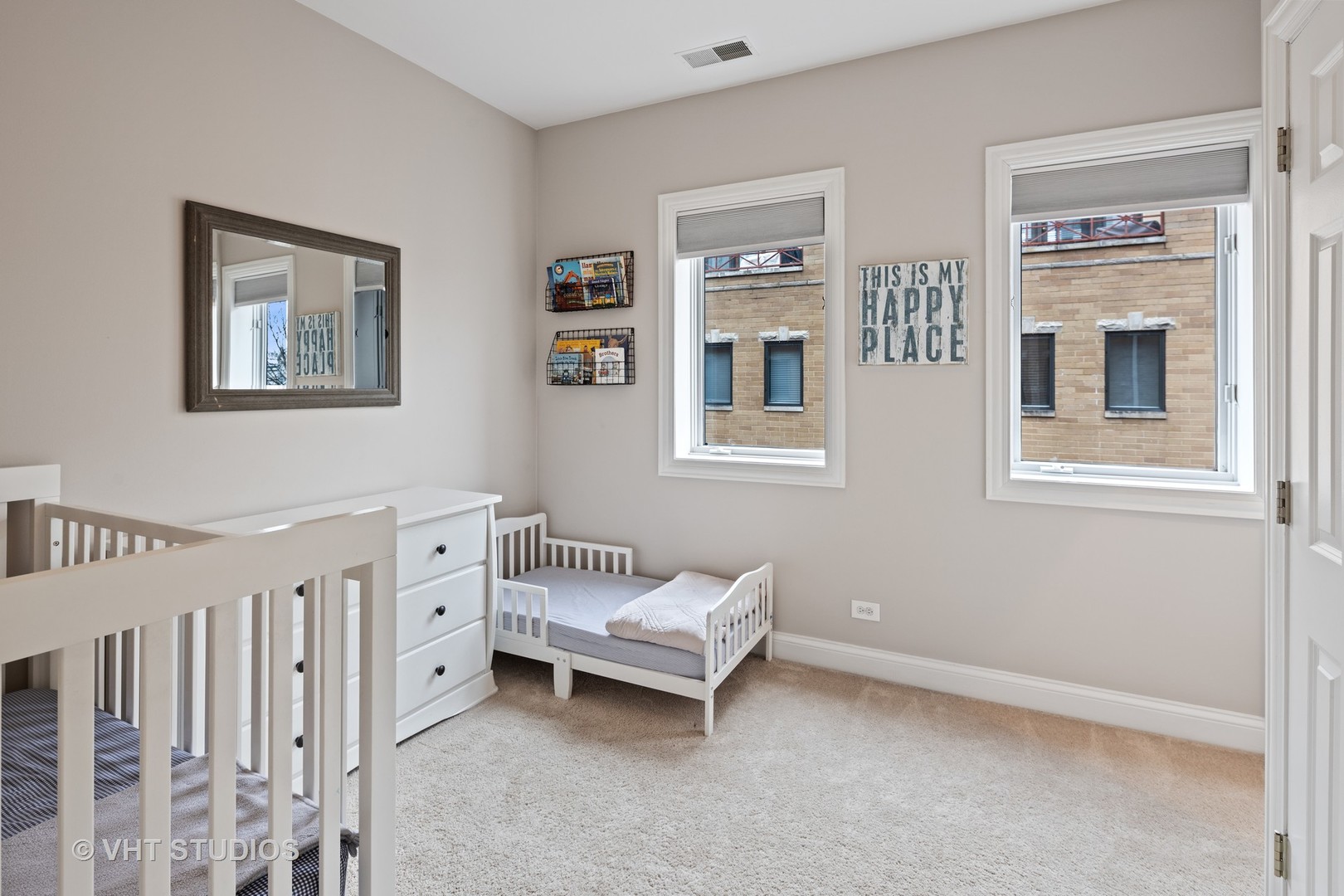 1350 West Byron Street, Unit 2 Chicago, IL 60613 - Photo 12 of 17