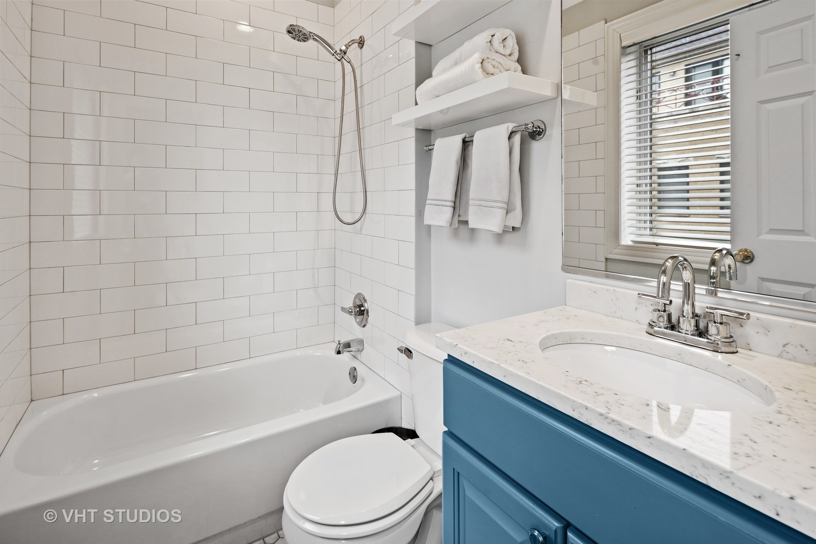 1350 West Byron Street, Unit 2 Chicago, IL 60613 - Photo 13 of 17