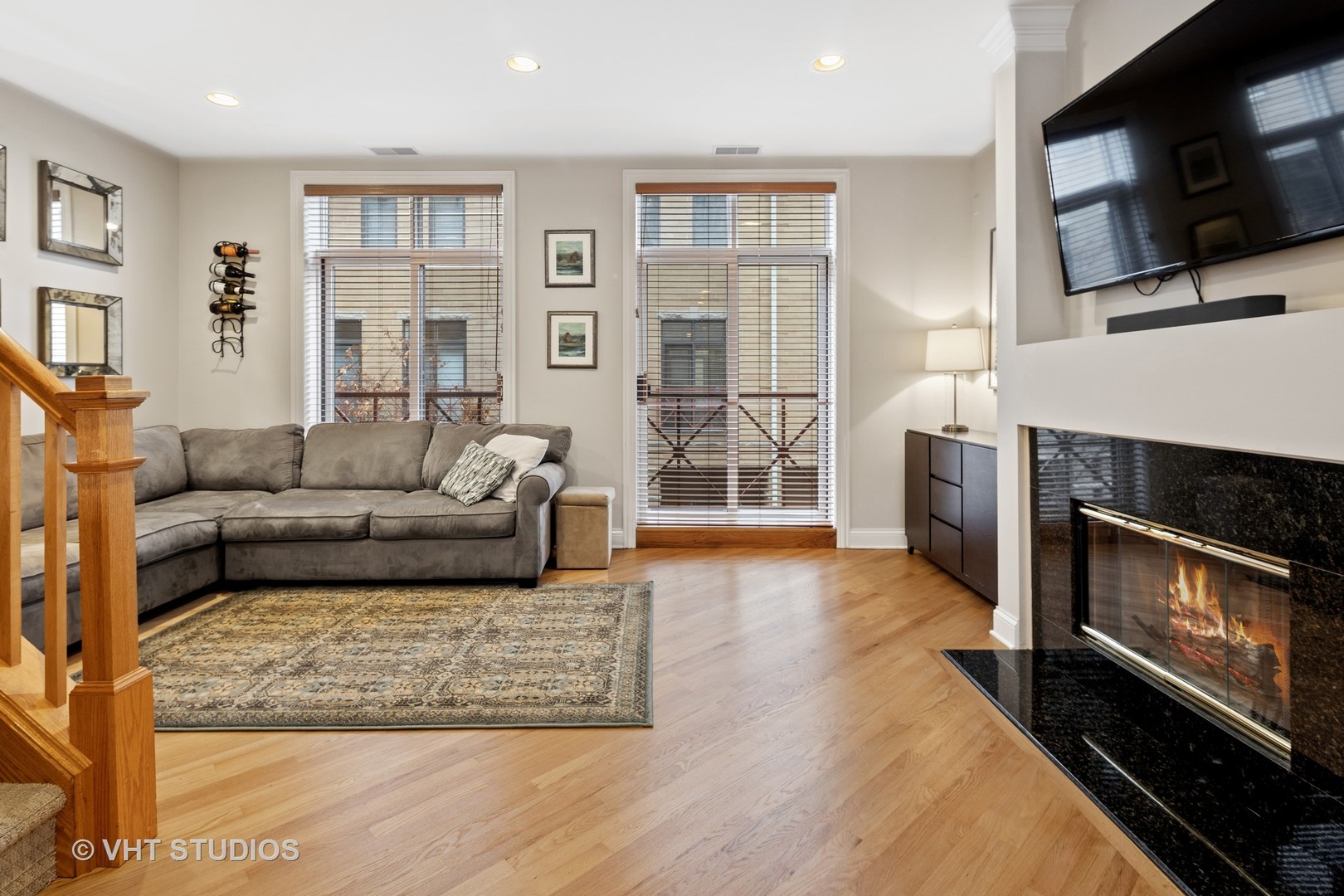 1350 West Byron Street, Unit 2 Chicago, IL 60613 - Photo 4 of 17