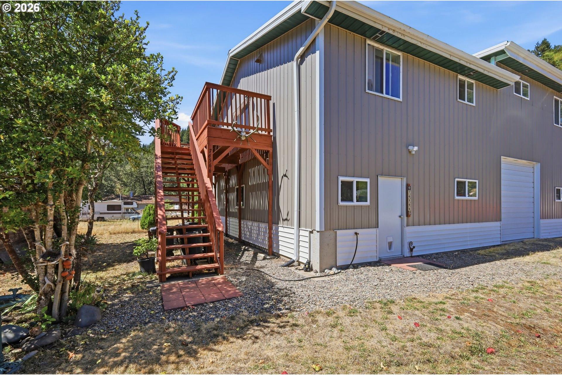 76566 Davis Road Oakridge, OR 97463 - Photo 6 of 42 Gallery Image 6
