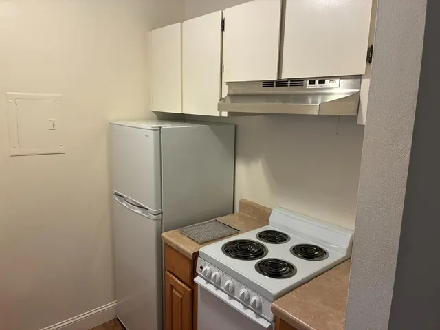 $2,100 | 109 Piccadilly Place, Unit E, San Bruno, CA 94066