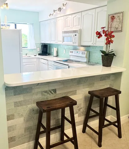 $14,000 | 420 Celestial Way, Unit 301, Juno Beach, FL 33408