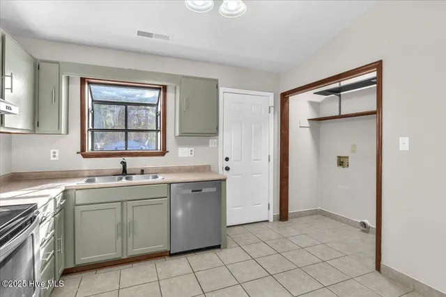 $1,200 | 1034 Spring Villa Drive, Jacksonville, NC 28540