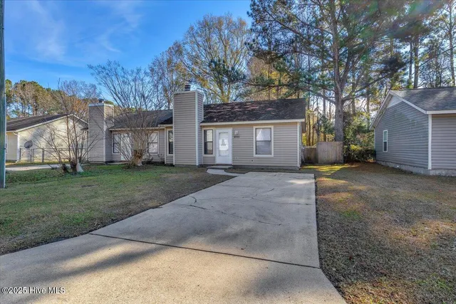 $1,200 | 1034 Spring Villa Drive, Jacksonville, NC 28540
