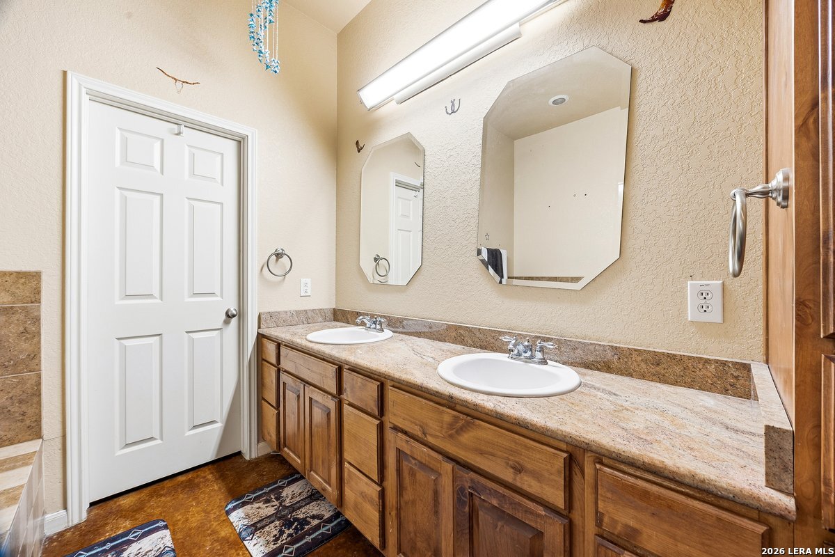 16306 Somerset Road, Unit 2 Von Ormy, TX 78073 - Photo 20 of 49