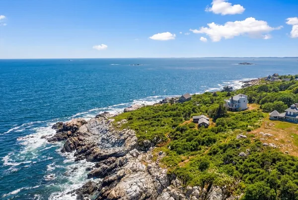 $575,000 | 109 Bakers Island, Salem, MA 01970