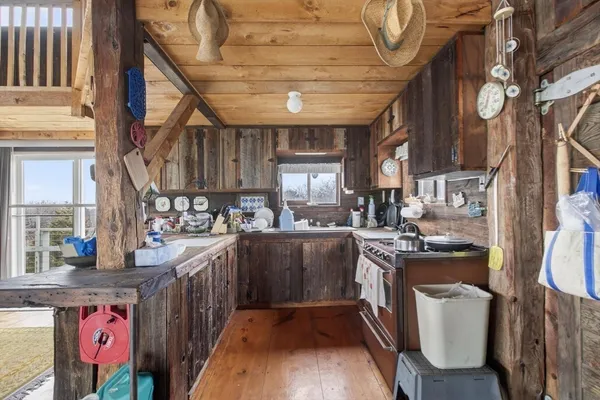 $575,000 | 109 Bakers Island, Salem, MA 01970