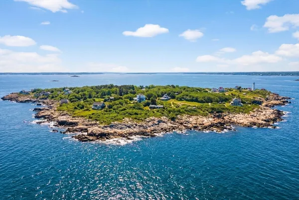 $575,000 | 109 Bakers Island, Salem, MA 01970